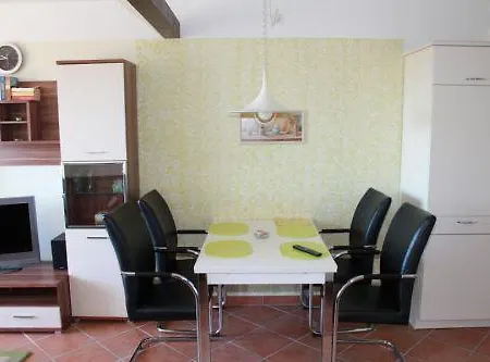 Ferienwohnung-e528 *